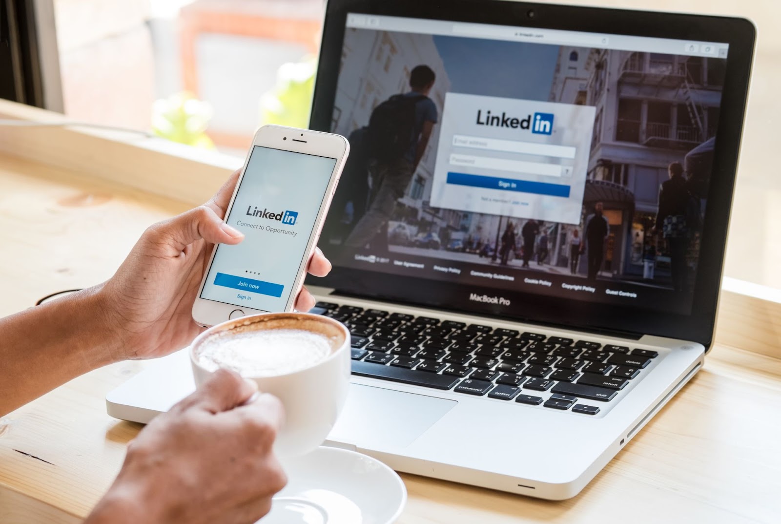 最佳 B2B 平台：藉助 LinkedIn 行銷和社群經營為您找到精準客戶